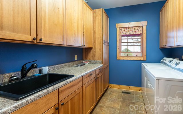 82 Red Mulberry Drive, Zirconia, NC 28790