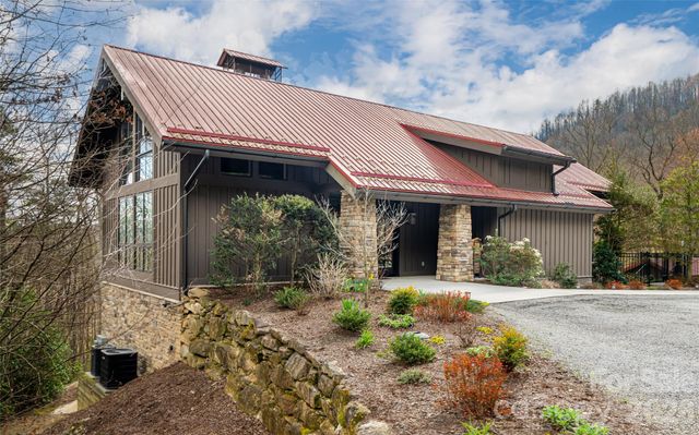 82 Red Mulberry Drive, Zirconia, NC 28790