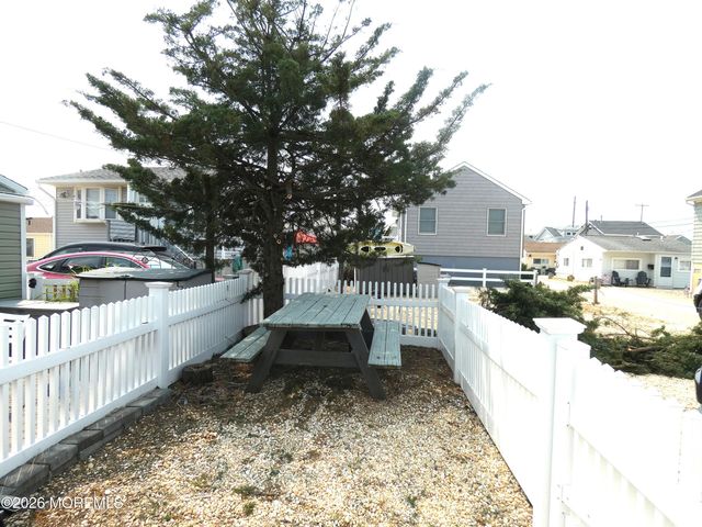 115 W Amberjack Way, Lavallette, NJ 08735