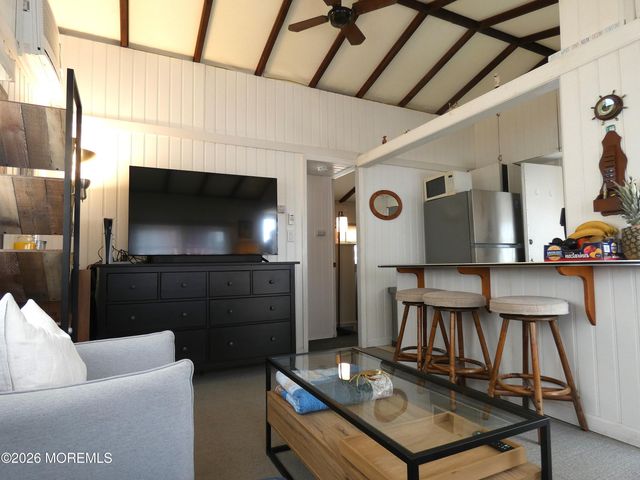 115 W Amberjack Way, Lavallette, NJ 08735