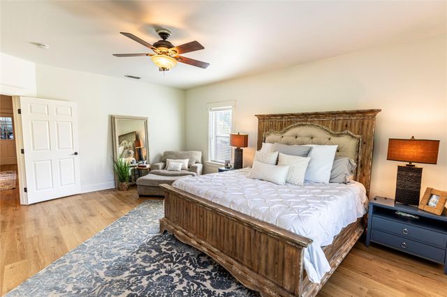 7680 Highway 36 N, Bellville, TX 77418