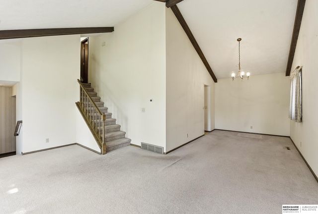 1122 Sally Street, Papillion, NE 68046