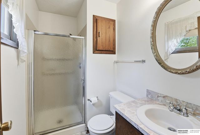 1122 Sally Street, Papillion, NE 68046