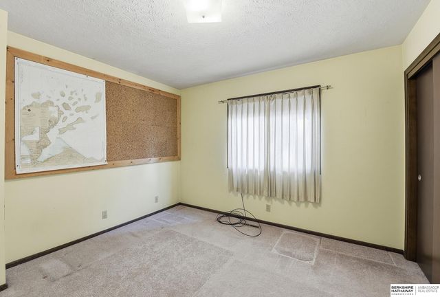 1122 Sally Street, Papillion, NE 68046