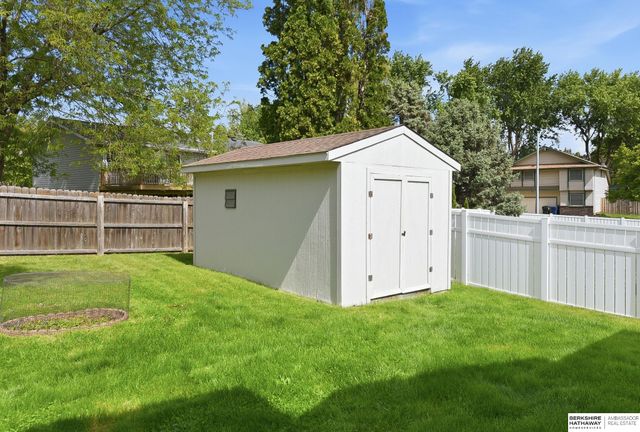 1122 Sally Street, Papillion, NE 68046