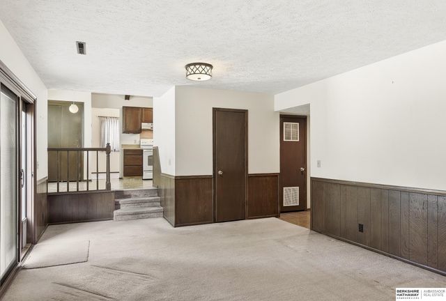 1122 Sally Street, Papillion, NE 68046