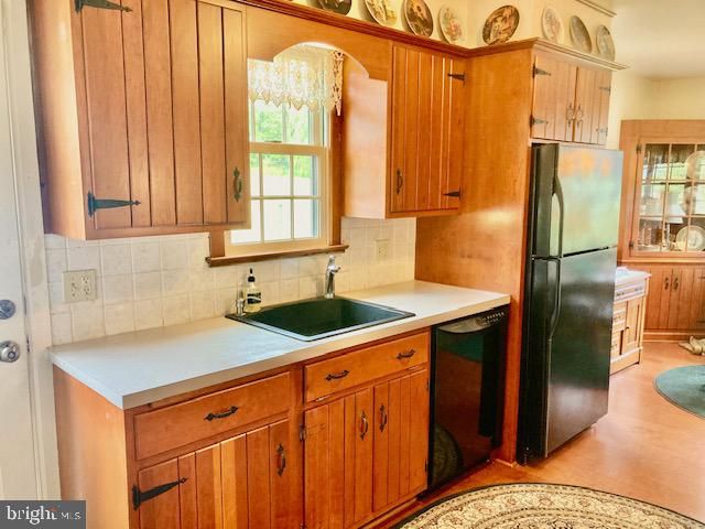 227 LOWRY RD, New Holland, PA 17557