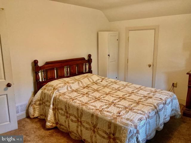 227 LOWRY RD, New Holland, PA 17557