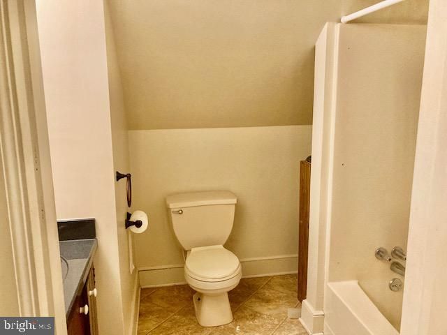 227 LOWRY RD, New Holland, PA 17557