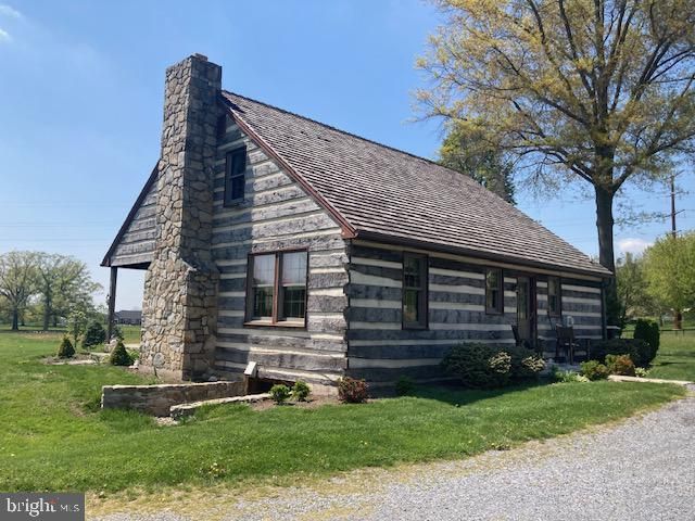 227 LOWRY RD, New Holland, PA 17557