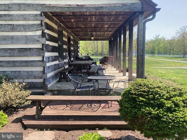 227 LOWRY RD, New Holland, PA 17557