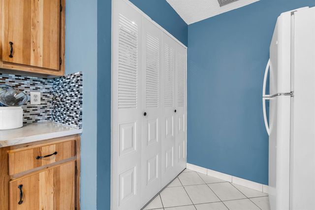 3360 NE Rossi Court NE, West Palm Beach, FL 33417