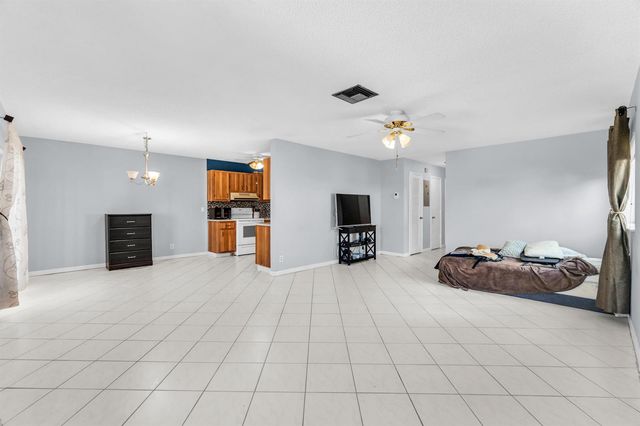 3360 NE Rossi Court NE, West Palm Beach, FL 33417