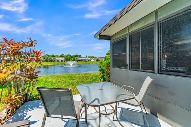 3360 NE Rossi Court NE, West Palm Beach, FL 33417