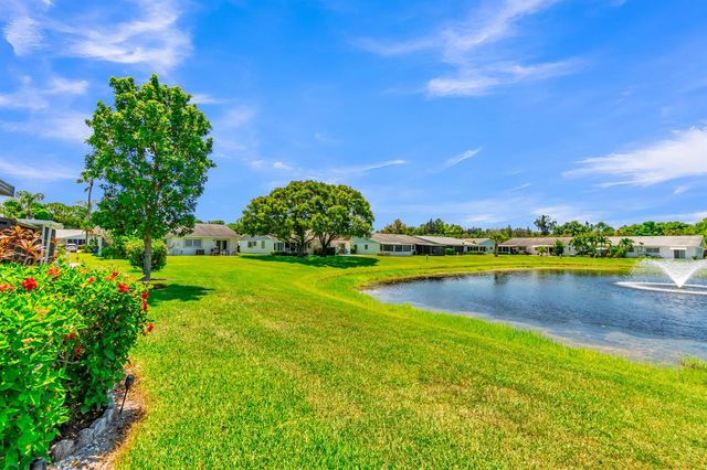 3360 NE Rossi Court NE, West Palm Beach, FL 33417