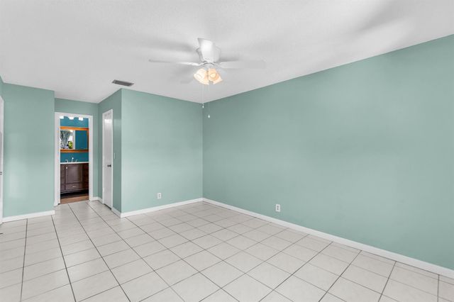 3360 NE Rossi Court NE, West Palm Beach, FL 33417