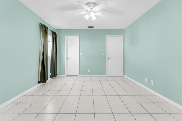 3360 NE Rossi Court NE, West Palm Beach, FL 33417
