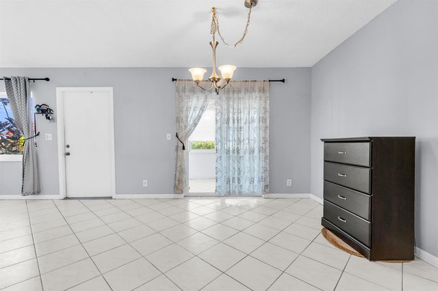 3360 NE Rossi Court NE, West Palm Beach, FL 33417