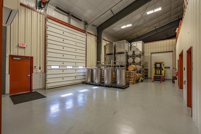 2335 N Phoenix Road, Medford, OR 97504