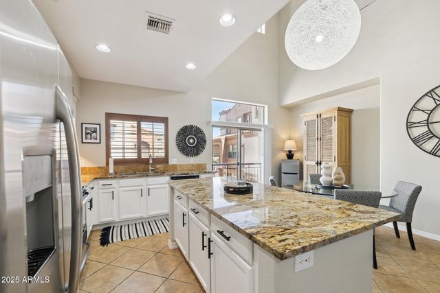 3935 E ROUGH RIDER Road 1024, Phoenix, AZ 85050