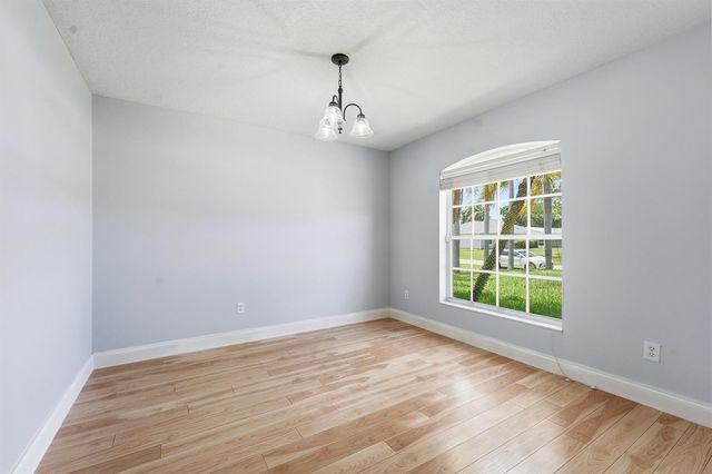 292 SW Pagoda Terrace, Port St. Lucie, FL 34984