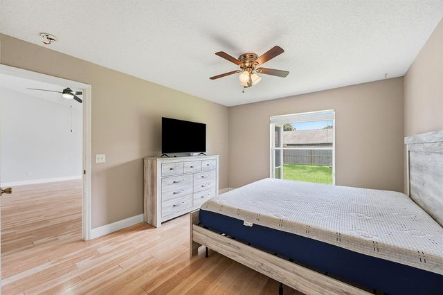 292 SW Pagoda Terrace, Port St. Lucie, FL 34984