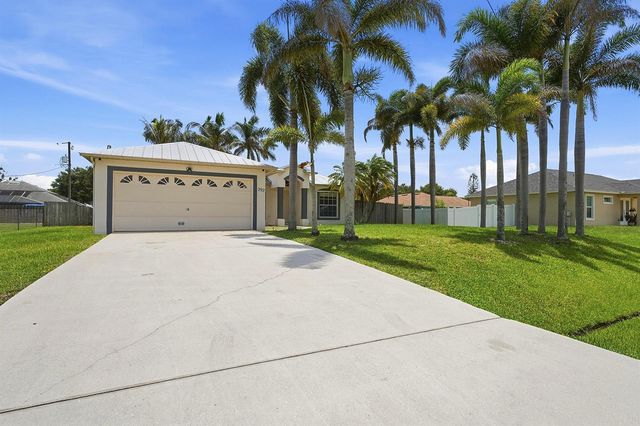 292 SW Pagoda Terrace, Port St. Lucie, FL 34984