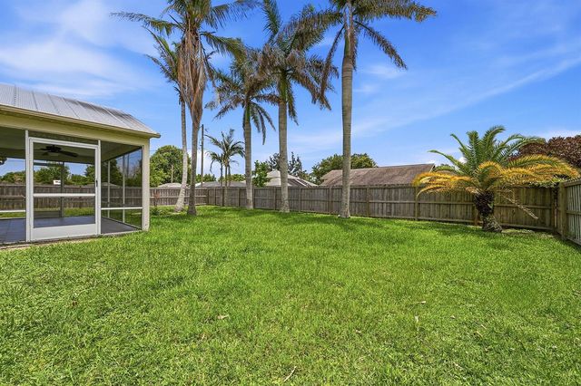 292 SW Pagoda Terrace, Port St. Lucie, FL 34984