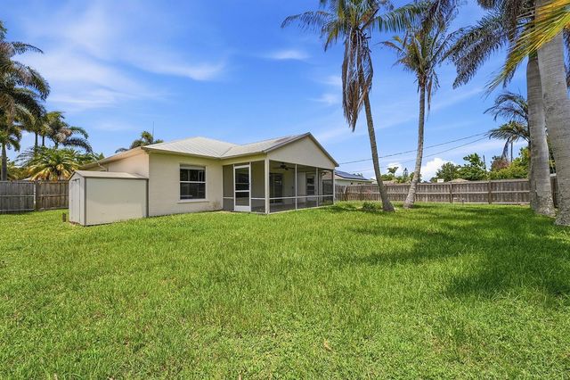 292 SW Pagoda Terrace, Port St. Lucie, FL 34984
