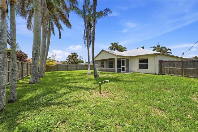 292 SW Pagoda Terrace, Port St. Lucie, FL 34984