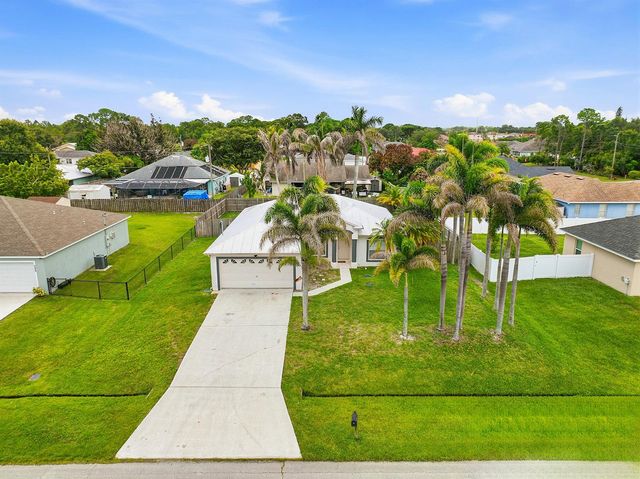 292 SW Pagoda Terrace, Port St. Lucie, FL 34984