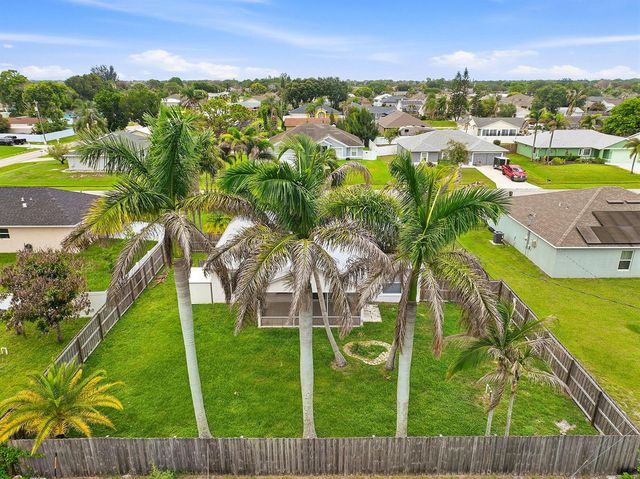 292 SW Pagoda Terrace, Port St. Lucie, FL 34984