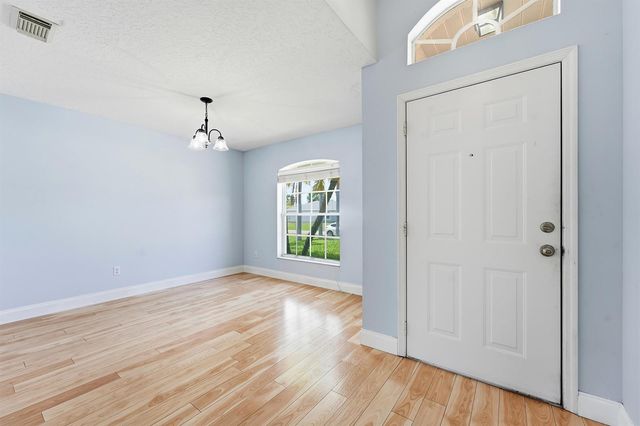 292 SW Pagoda Terrace, Port St. Lucie, FL 34984