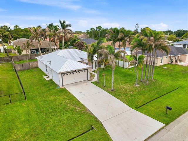 292 SW Pagoda Terrace, Port St. Lucie, FL 34984