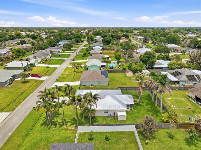 292 SW Pagoda Terrace, Port St. Lucie, FL 34984