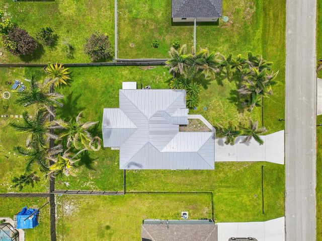 292 SW Pagoda Terrace, Port St. Lucie, FL 34984