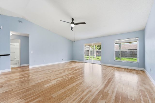 292 SW Pagoda Terrace, Port St. Lucie, FL 34984