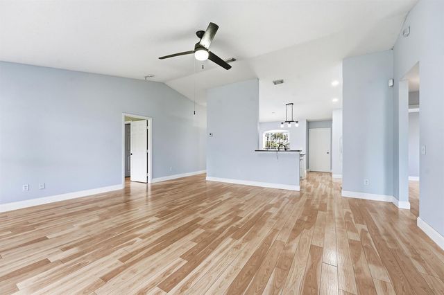 292 SW Pagoda Terrace, Port St. Lucie, FL 34984