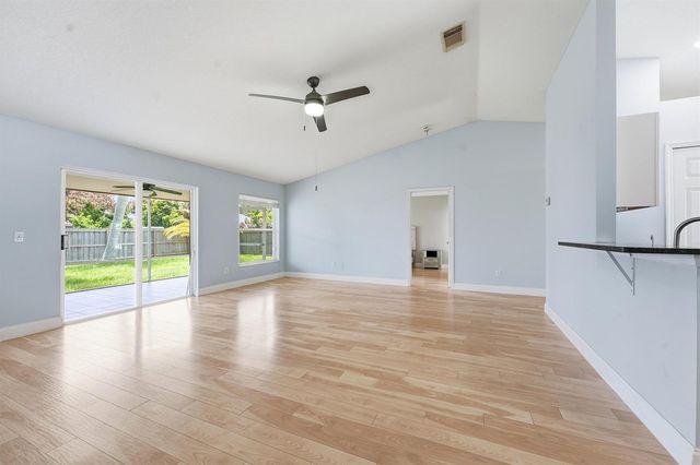 292 SW Pagoda Terrace, Port St. Lucie, FL 34984