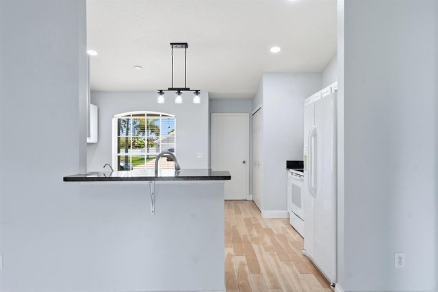 292 SW Pagoda Terrace, Port St. Lucie, FL 34984