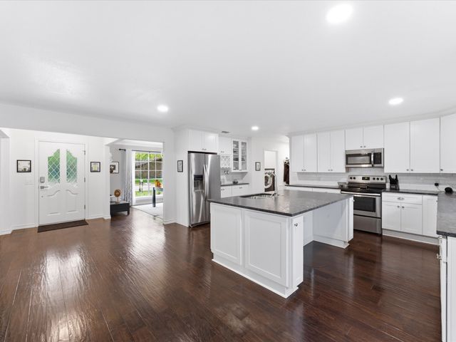 2200 Parkhaven Drive, Plano, TX 75075