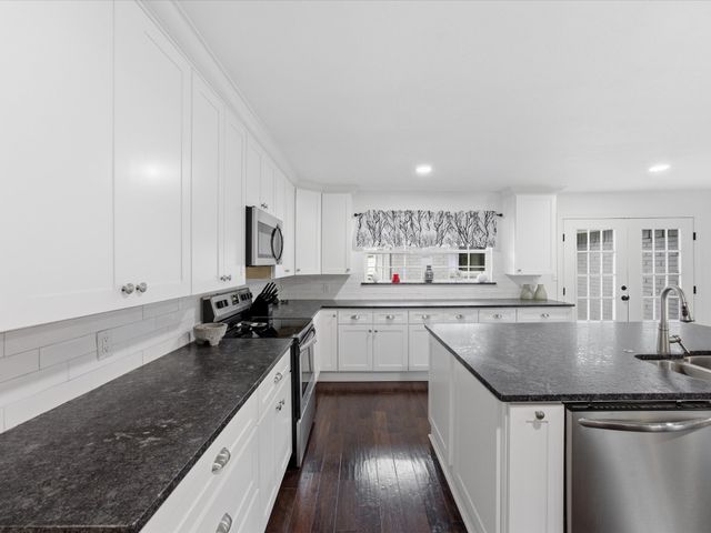 2200 Parkhaven Drive, Plano, TX 75075