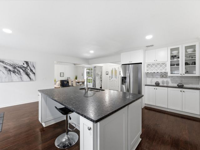 2200 Parkhaven Drive, Plano, TX 75075