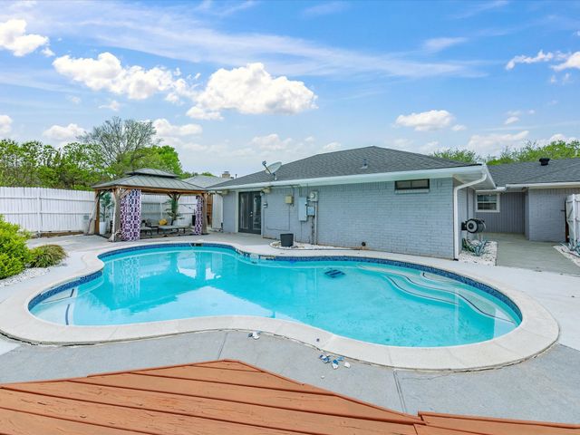 2200 Parkhaven Drive, Plano, TX 75075