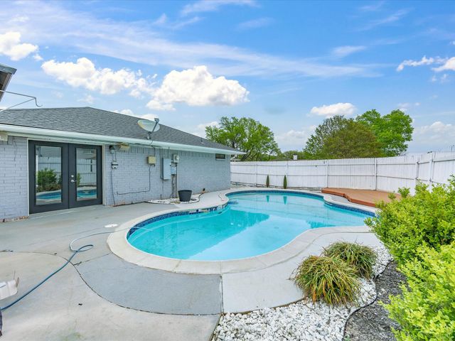 2200 Parkhaven Drive, Plano, TX 75075