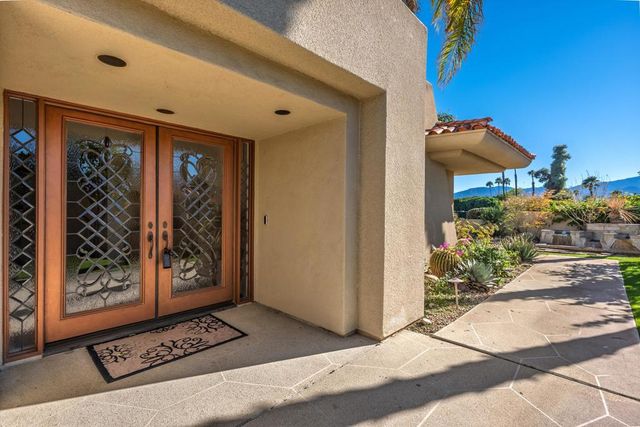 30 Kavenish Drive N, Rancho Mirage, CA 92270