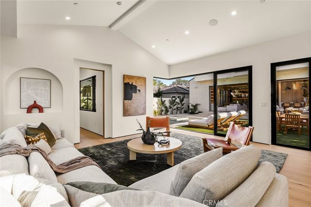 12249 Addison, Valley Village, CA 91607