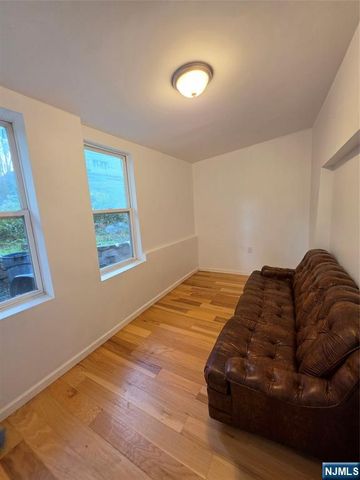 32 Park Drive, West Milford, NJ 07480