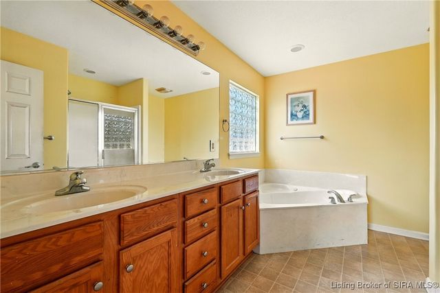 7360 Navilleton Road, Floyds Knobs, IN 47119