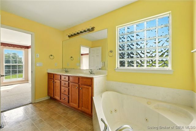 7360 Navilleton Road, Floyds Knobs, IN 47119